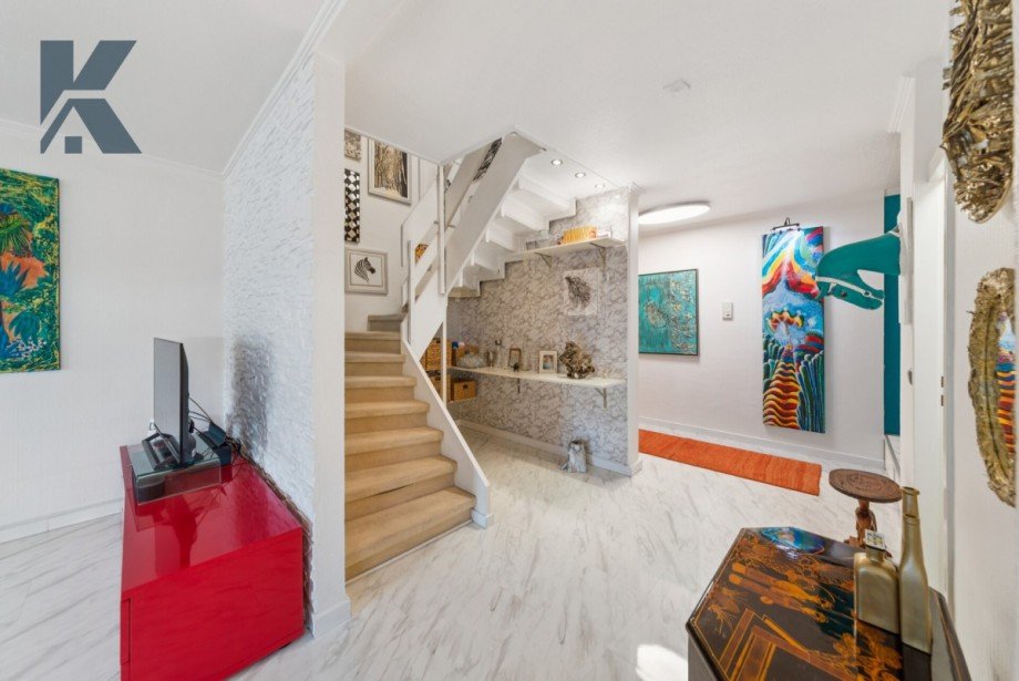 Diele Maisonettewohnung K�ln / Weiden
