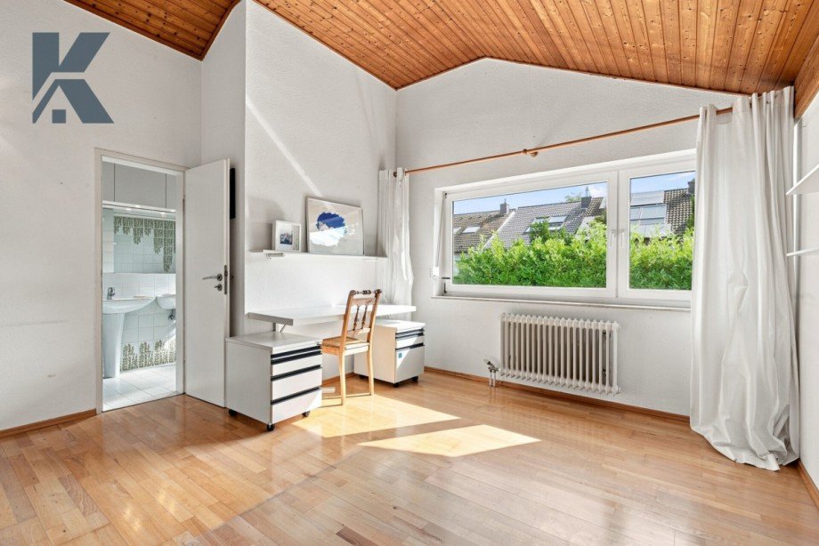 Master Bedroom 2 Reihenendhaus K�ln / L�venich
