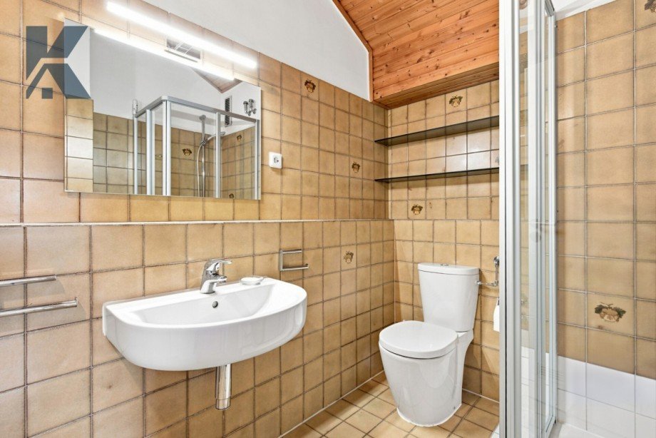 Bad 1 Reihenendhaus K�ln / L�venich