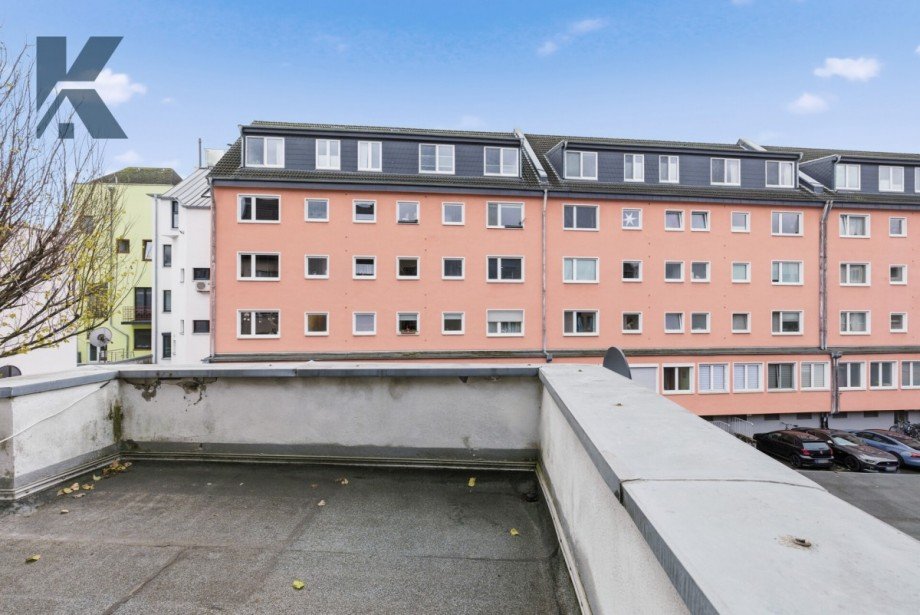 Terrasse 2. OG Mehrfamilienhaus K�ln