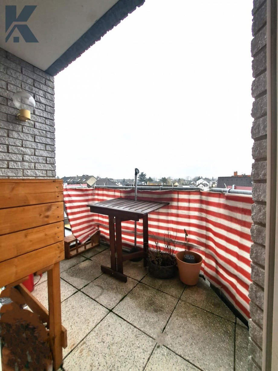 Balkon Etagenwohnung K�ln / Urbach