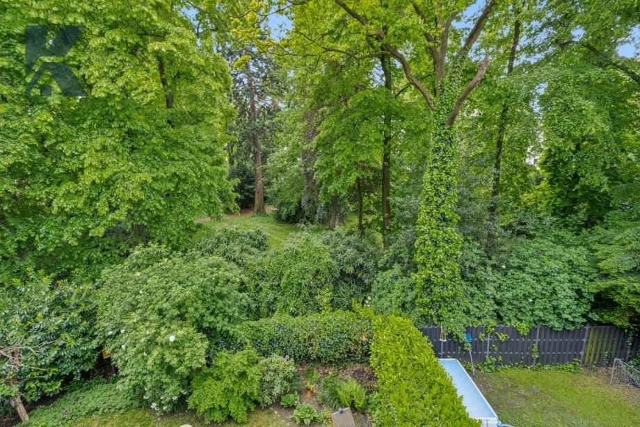 Blick in den Park Etagenwohnung K�ln / Junkersdorf