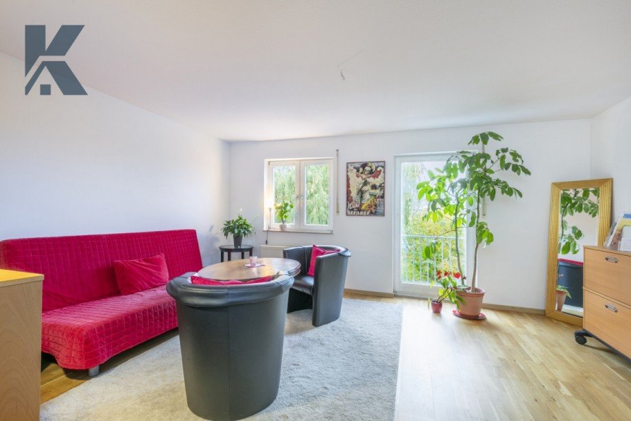 gro�es Zimmer 1. OG Reihenmittelhaus K�ln / Meschenich