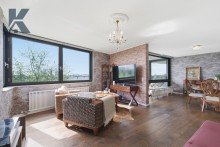 Wohnzimmer 1 Rheinblick. Skyline. 4 Zimmer. Linksrheinisch-Zentral.