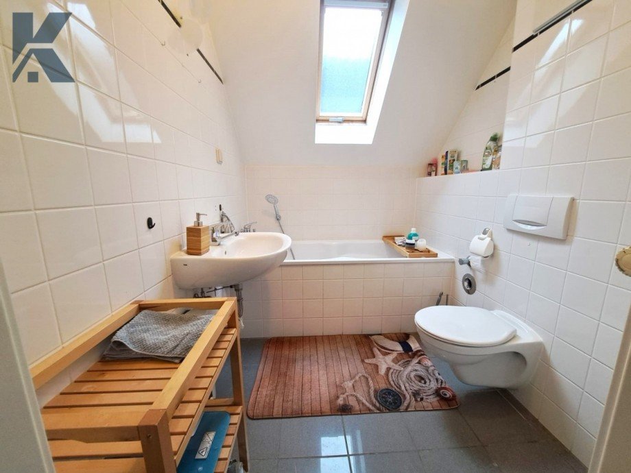 Bad 1 Etagenwohnung K�ln / Urbach