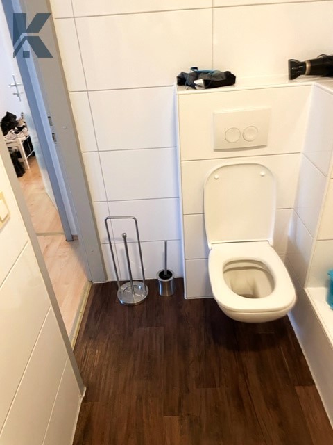 WC Etagenwohnung K�ln / Junkersdorf