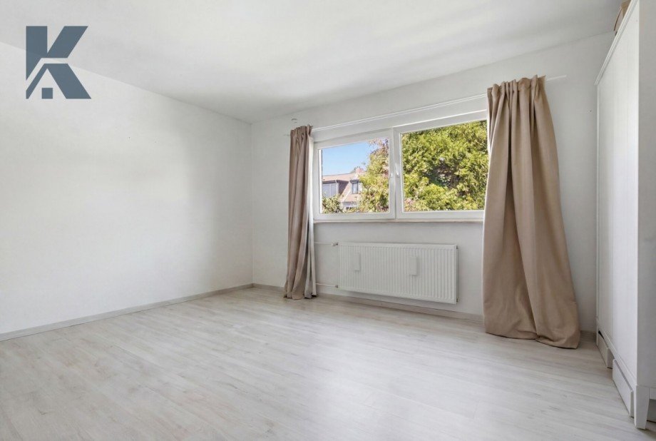 Schlafzimmer OG Reihenmittelhaus K�ln
