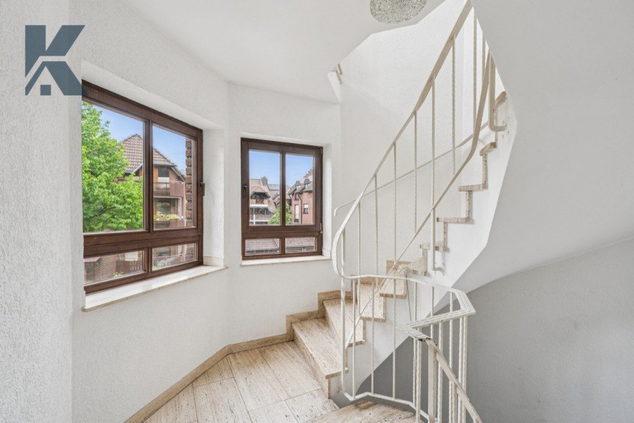 Treppenhaus Etagenwohnung K�ln / Junkersdorf