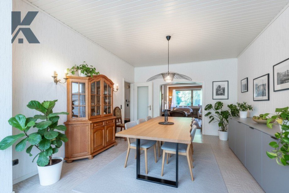 Esszimmer Staging Erdgeschosswohnung K�ln / M�ngersdorf