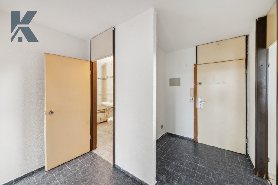 Diele 1 Etagenwohnung K�ln / Junkersdorf