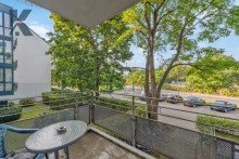 Balkon Ger�umiges 1-Zimmer Apartment mit Balkon am Vorgebirgspark (vermietet) K�ln-Raderberg
