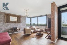 Lounge-Ecke Rheinblick. Skyline. 4 Zimmer. Linksrheinisch-Zentral.