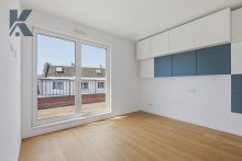 Schlafzimmer Penthouse-Wohnung. Neubau-Standard. 2 Zimmer mit 2 Dachterrassen. Stellplatz.