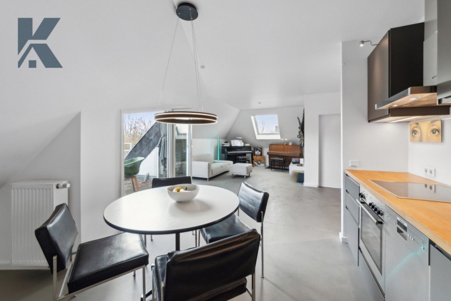 Essplatz Dachgeschosswohnung K�ln / Ehrenfeld