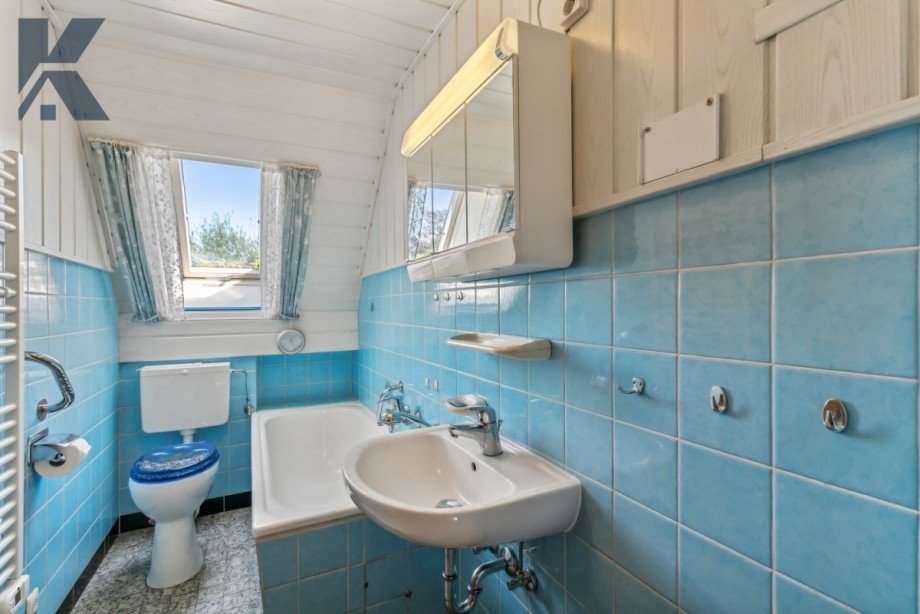 Bad OG Doppelhaush�lfte K�ln / Rodenkirchen