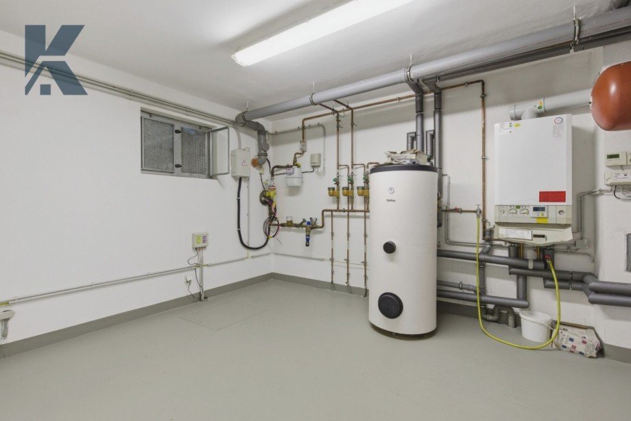 Hausanschluss-Raum Maisonettewohnung K�ln / Widdersdorf