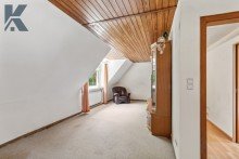 Zimmer 2 OG DHH auf gro�em Sonnengrundst�ck, Altbestand mit Wohnrecht im Erdgeschoss in K�ln-Rodenkirchen