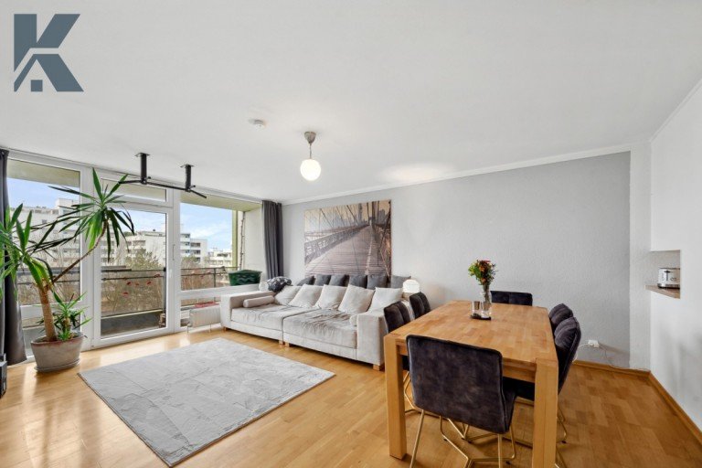 Wohnzimmer K�ln-Junkersdorf Etagenwohnung 4-Zimmer Wohnung: K�ln-Junkersdorf, Eigennutzung oder WG-Objekt