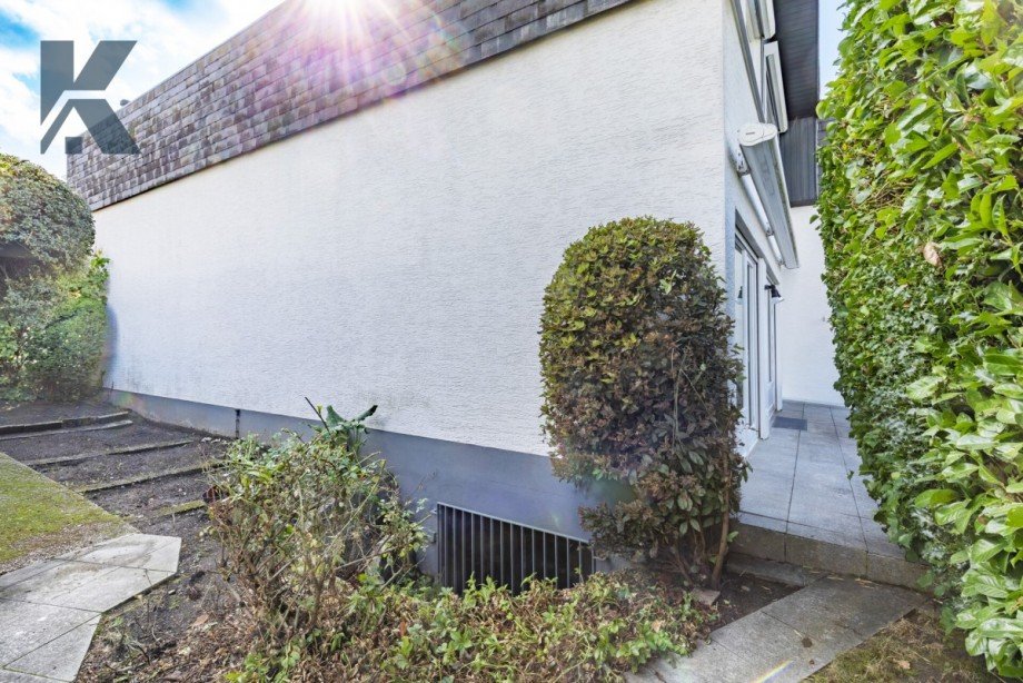 Garten seitlich Reihenendhaus K�ln / L�venich