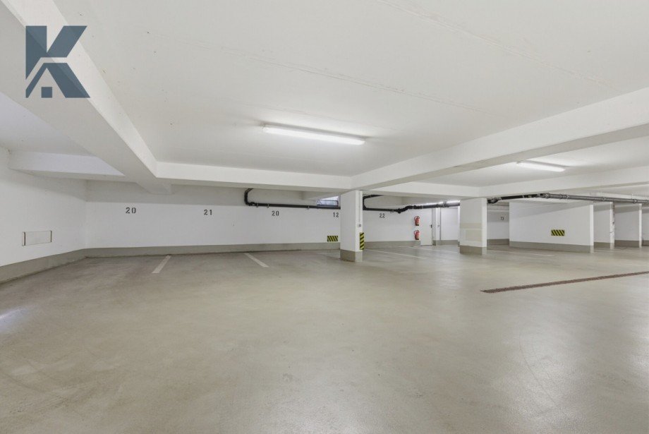 Tiefgarage Penthousewohnung K�ln / Bickendorf