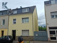 Hauptbild Vielseitiges Mehrgenerationen-Haus - modernisiert, vermietet, viele Optionen!