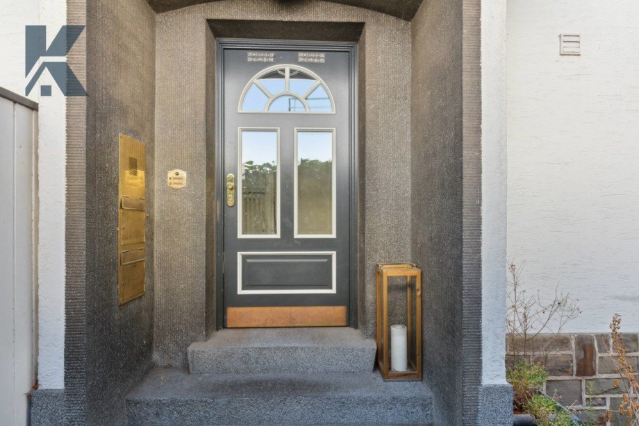 1_Haust�r Villa K�ln / Junkersdorf