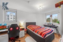 Schlafzimmer TOP: Vermietete 2-Zimmer Wohnung in K�ln-Junkersdorf mit TG-Stellplatz