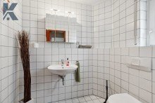 G�ste WC Reihenendhaus mit Dachgeschoss-Loft, Garten und Garage in K�ln-Porz (Grengel)