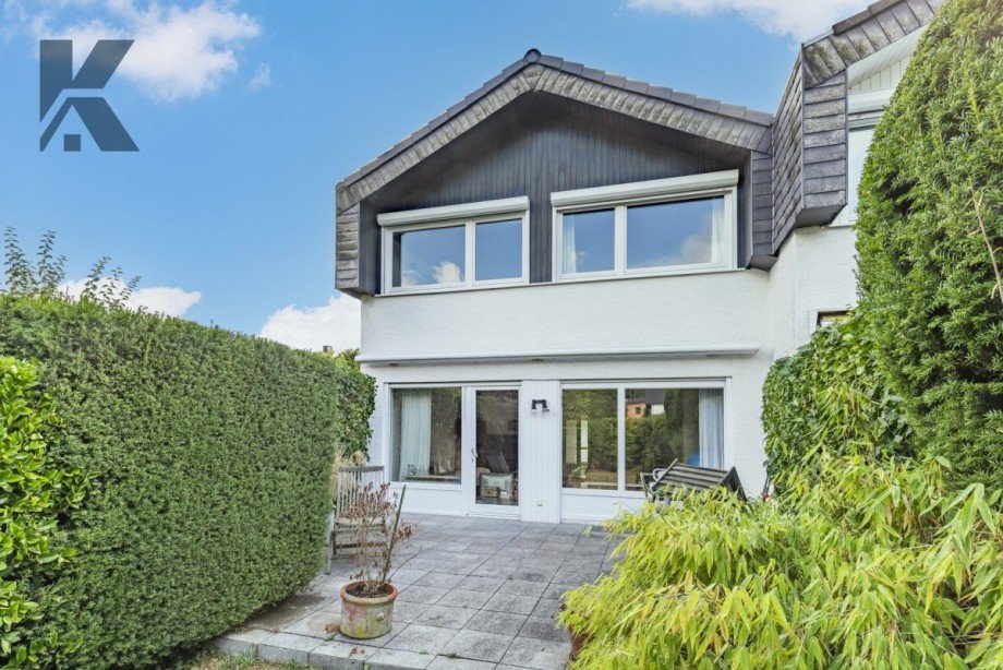 Hausansicht Gartenseite Reihenendhaus K�ln / L�venich
