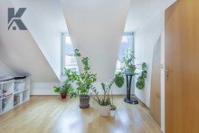 Dachstudio 2 Sofort einziehen. Garten-Paradies. Feldrandlage.