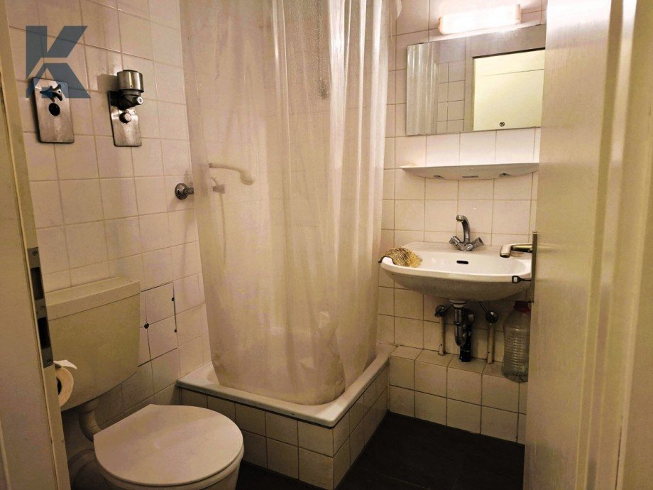 Bad Etagenwohnung K�ln / Junkersdorf