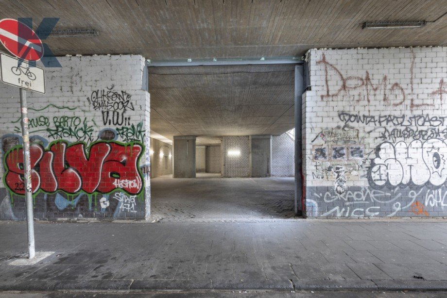 Toreinfahrt Halle K�ln / Neustadt-Nord