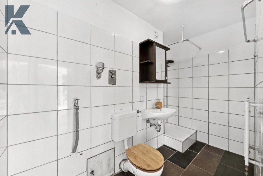Bad 2 Erdgeschosswohnung K�ln / Junkersdorf