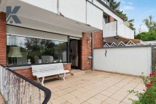Terrasse Monheim-Baumberg: gro�er Garten mit solidem Backstein-Reihenhaus sowie Erweiterungs-Potential