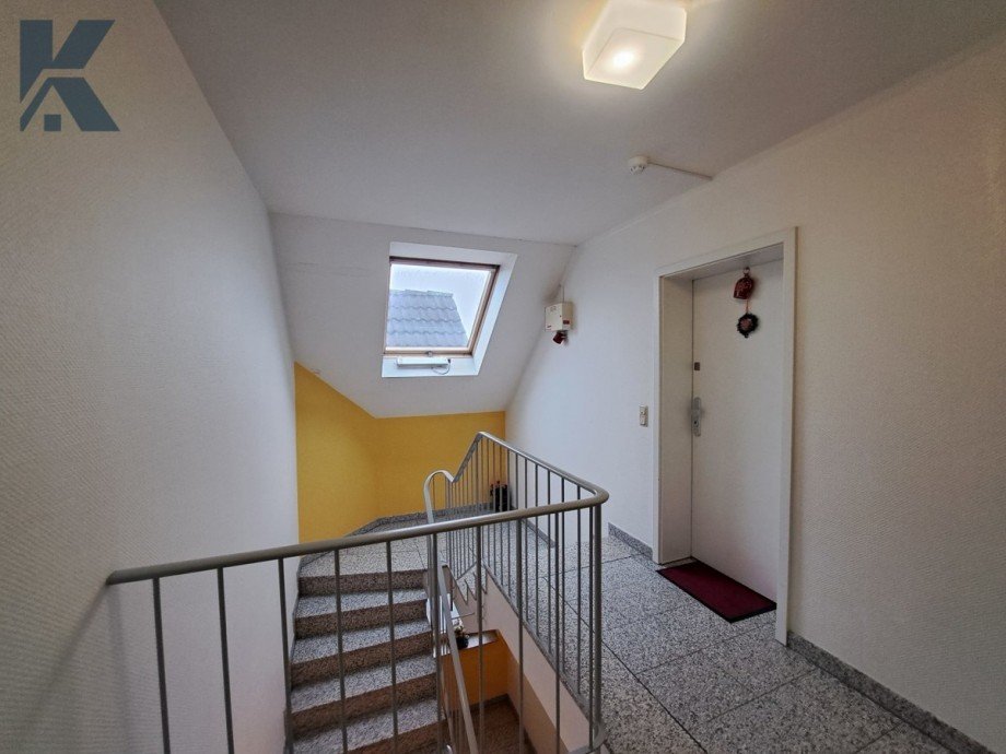 Flur Dachgeschoss Etagenwohnung K�ln / Urbach