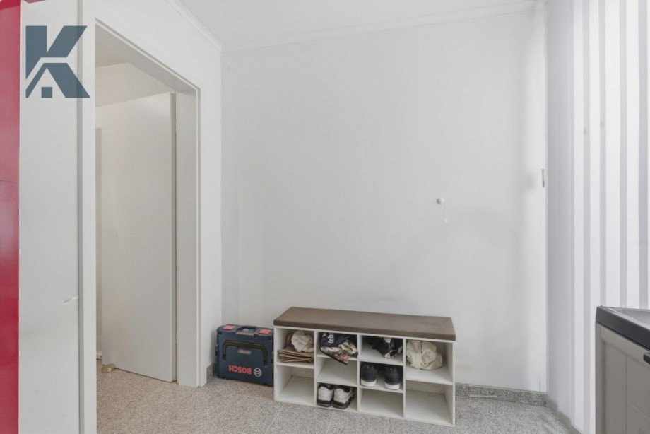 Flur Souterrain Souterrainwohnung K�ln / Widdersdorf