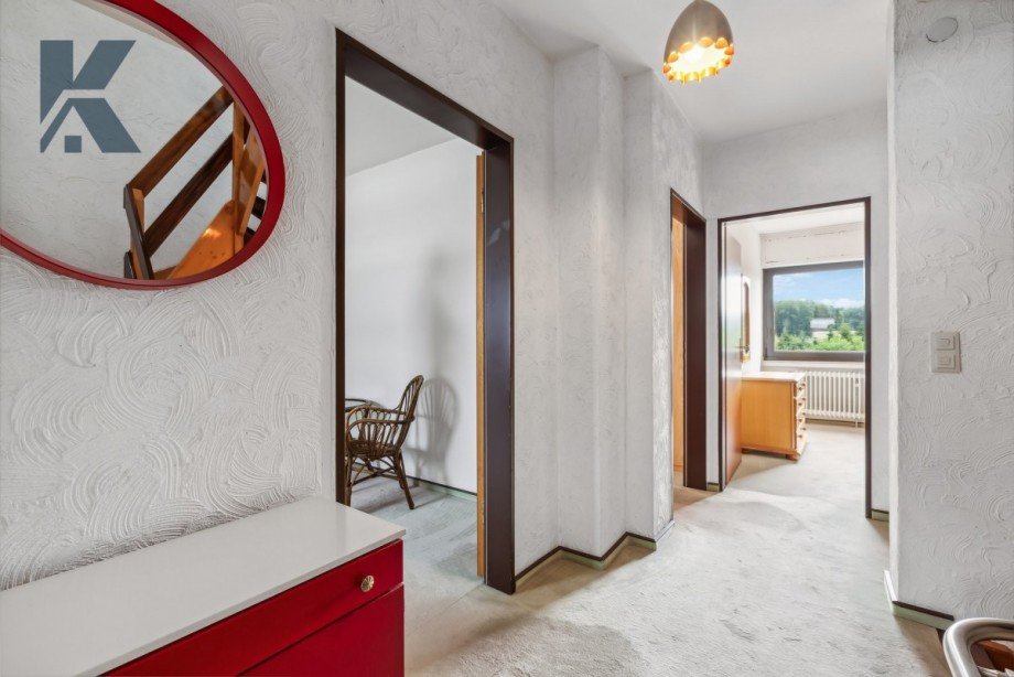 Flur OG Reihenmittelhaus Monheim-Baumberg