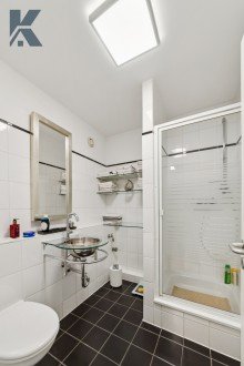 Dusch-Bad Maisonette-Wohnung mit Garten in zentraler Lage in K�ln-Weiden