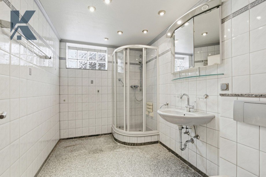 Bad Bungalow K�ln / Weiden