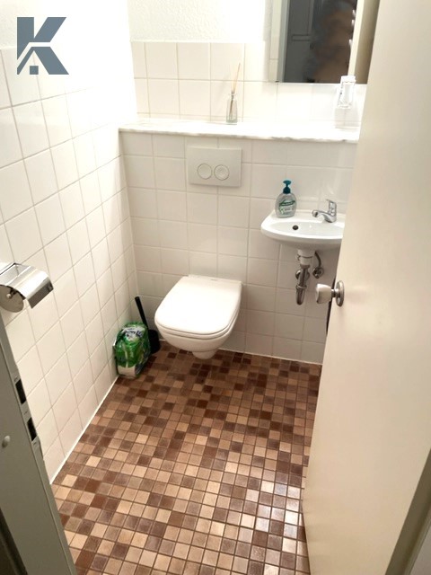 G�ste WC Etagenwohnung K�ln / Junkersdorf