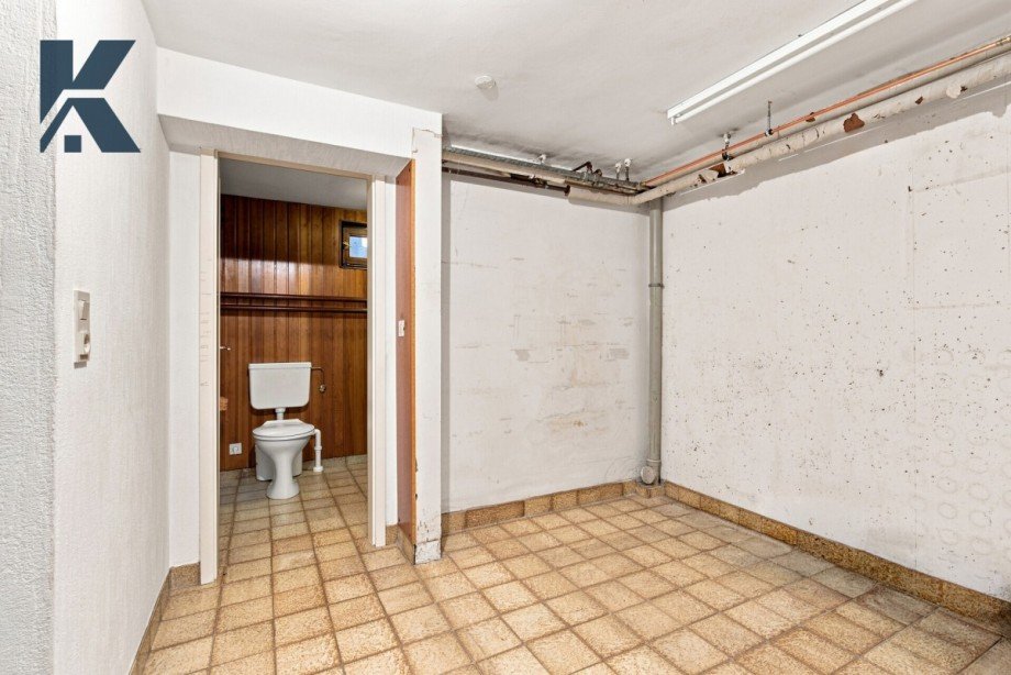 Blick Bad Keller Reihenmittelhaus K�ln / Dellbr�ck