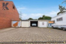 Garage und Stellplatz Monheim-Baumberg: gro�er Garten mit solidem Backstein-Reihenhaus sowie Erweiterungs-Potential
